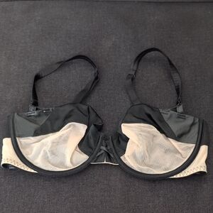 Victoria's Secret Very Sexy Unlined Balconet Black and Cream Bra 34DD NWOT